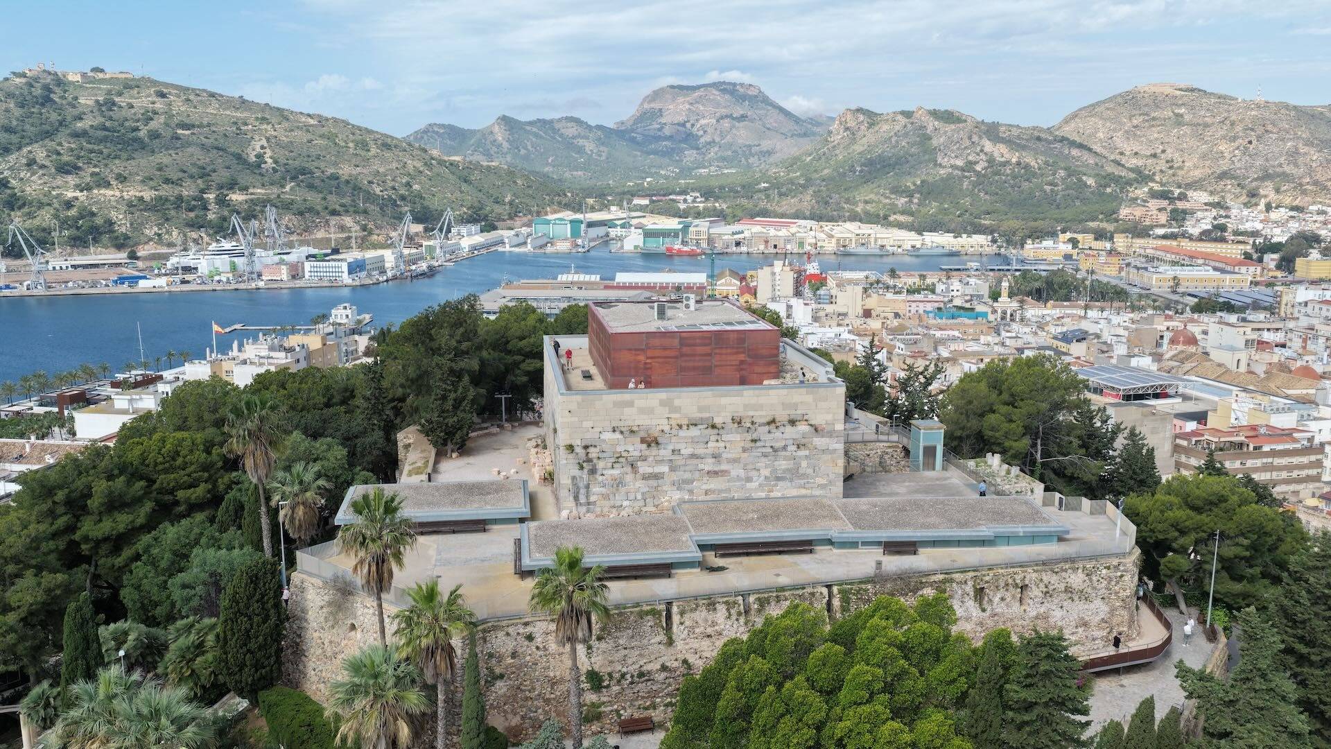 Del Teatro Romano al castillo con vistas al mar, así es el circuito cultural que está revolucionando Cartagena